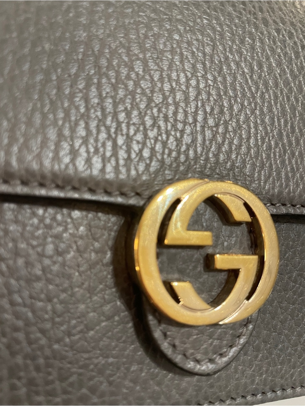 Gucci Gray Pebbled Leather GG Chain Wallet with Gold Hardware - Picture 10 of 12